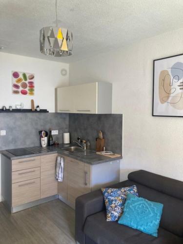 Apartamento Bright 28 M Comfortable With Balcony And Wifi