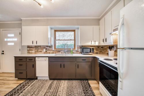 Chic Retreat At Lake Junaluska