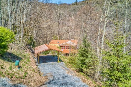 Laurel Lodge