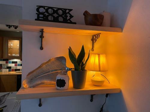 Cheerful 2 Bedroom Townhouse With Cinema Loft