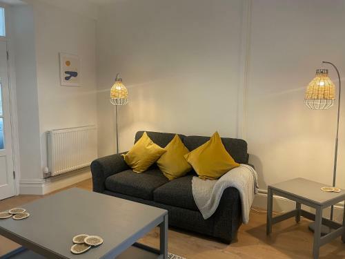 Heathcliff - 5 Bedroom House In Town Centre