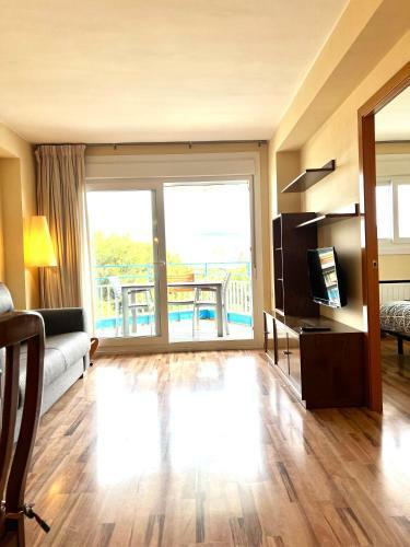 Oriol Center Apartments