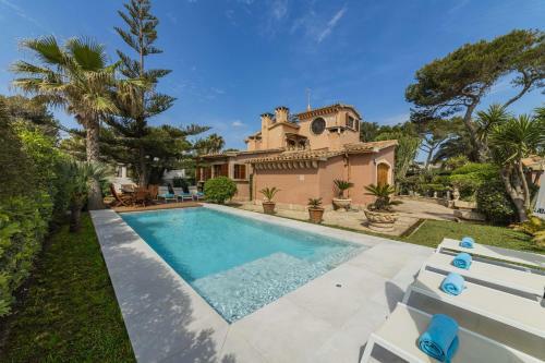 Villa Plomer Serra