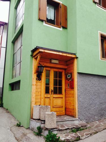 Hotel Meubl� La Perla