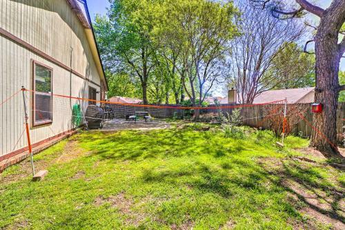 Family-friendly Broken Arrow Retreat With Yard!