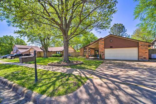 Family-friendly Broken Arrow Retreat With Yard!