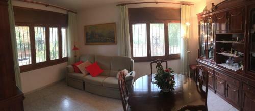 Casa Amb Jard� A Poble De L'alt Empord�