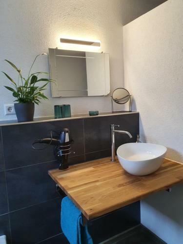 Apartamento Ferienwohnung Am Sch�nbach