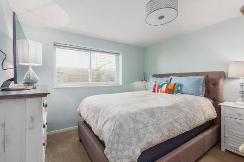 New!! Sand Dollar - Beachfront, Family Friendly Home With Highspeed Internet!
