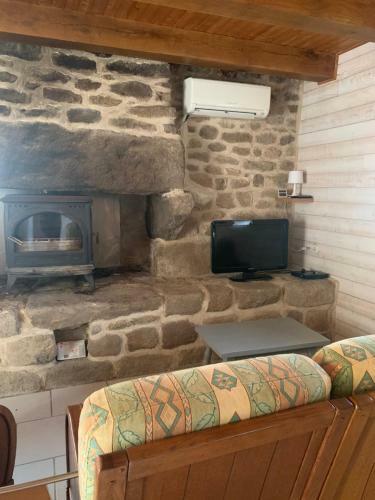 Ty Auguste , Maison Bretonne En Pierres