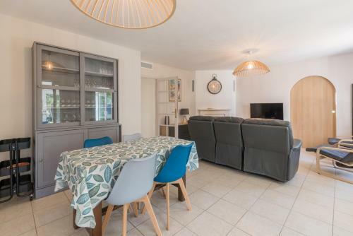 Maison Spacieuse Avec Jardin Arbore - Proche Plage