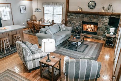 Ma Cook Lodge - Sharps Chapel