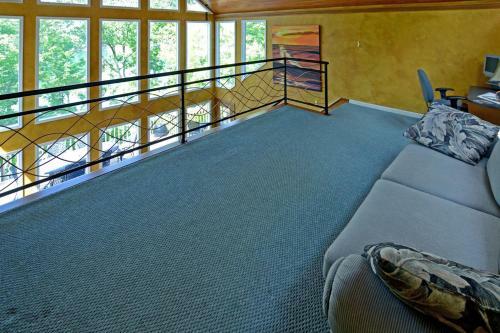 Hurricane Hideaway