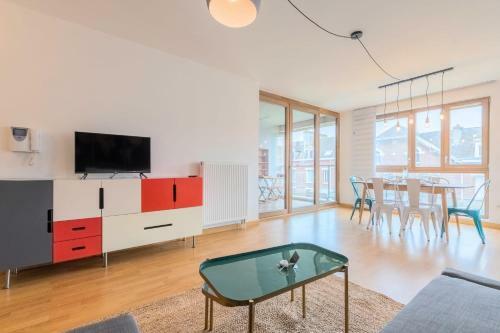 Euratechnologies - Superb Bright Apartment Parking And Balcony !