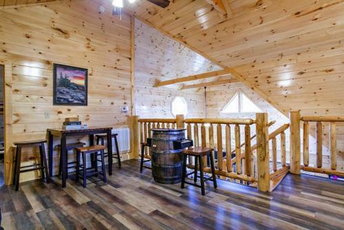 Swimming Bears Lodge Two Cabins With Pools And Hottubs
