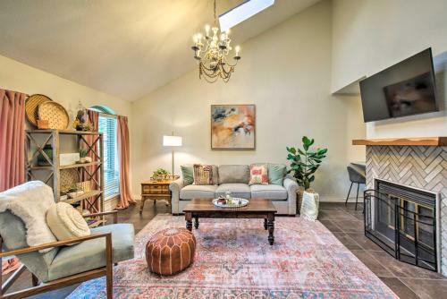 Modern Coppell Retreat With Patio And Fire Pit!
