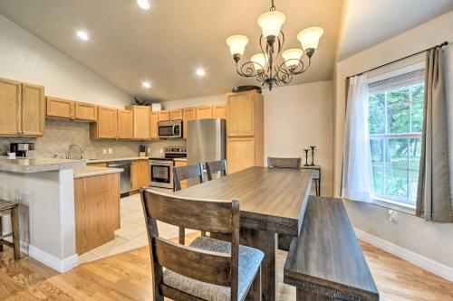 Cozy Canyon Lake Abode Less Than 1 Mi To Boat Ramp!
