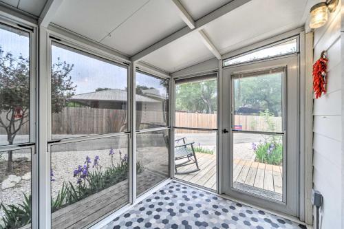 Cozy Canyon Lake Abode Less Than 1 Mi To Boat Ramp!