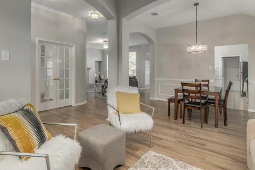 Spacious & Cozy Frisco Bling Home