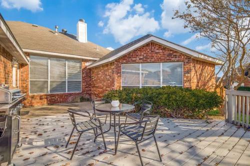 Spacious & Cozy Frisco Bling Home