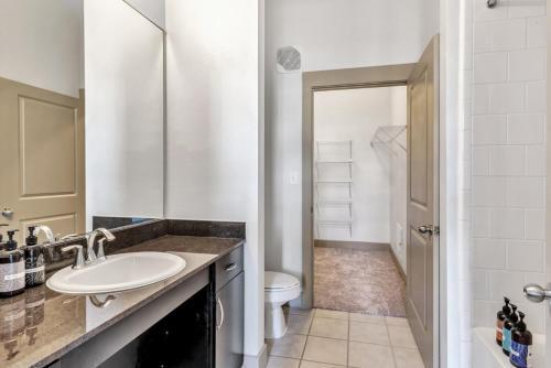 Wanderjaunt - Ambrose Deep Ellum Apartments