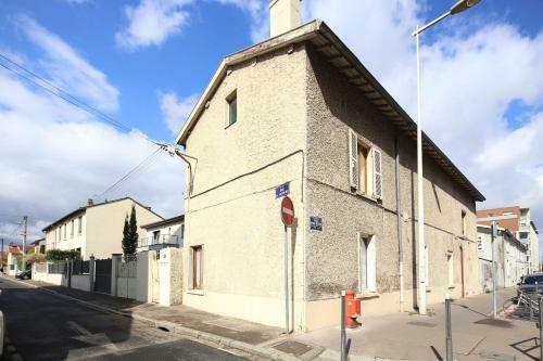 Apartamento Charming 46m Studio With Wifi In Lyon