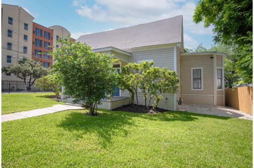 Incredible New 3br2ba Near Downtown