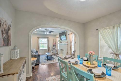 Charming San Antonio Home Less Than 4 Mi To Downtown!