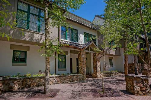 Villa 22 Highlands Townhomes