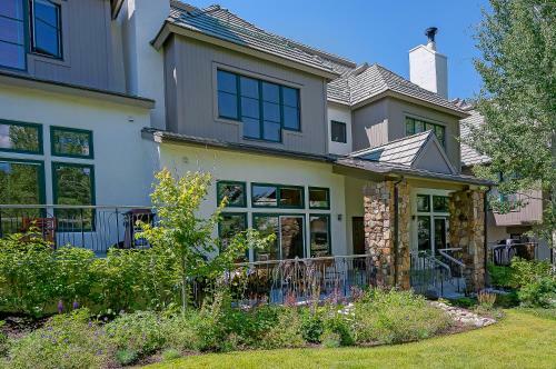 Villa 22 Highlands Townhomes