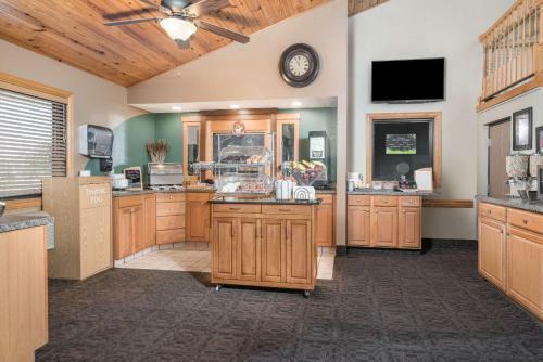 Hotel Americinn Lodge & Suites - Bismarck