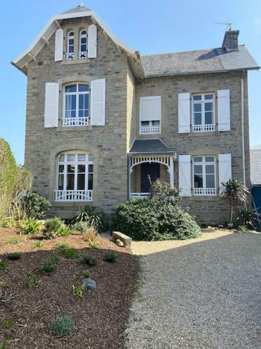 Belle Maison Pieds Dans L'eau, Vue Mer!