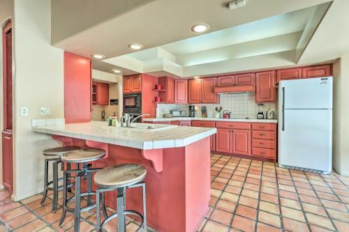 Adobe Mesa Home With Private Hot Tub And Patio!