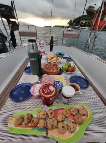 Veleiro Anemoi Sailing Em Angra Dos Reis E Ilha Grande