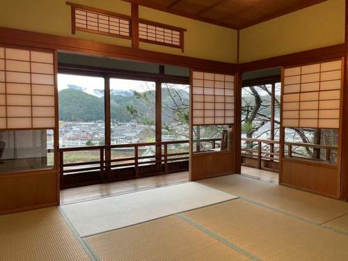 Nara Yoshino, A Hideaway With A Superb View