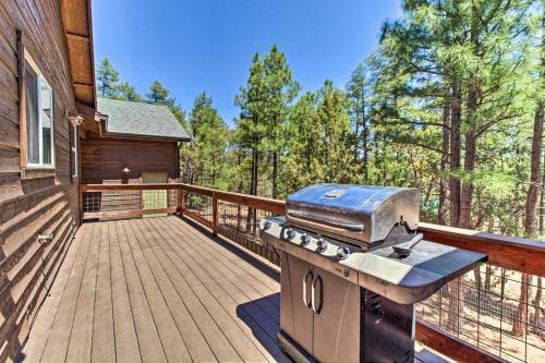 Modern Show Low Cabin Retreat With Deck And Grill