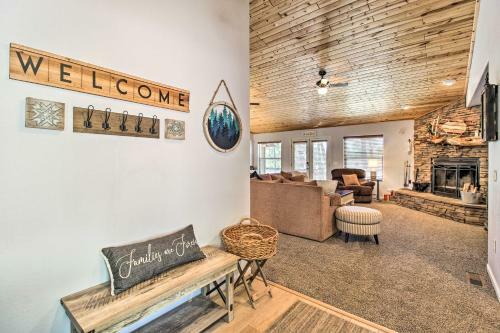 Modern Show Low Cabin Retreat With Deck And Grill