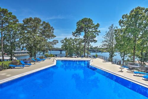 Apartamento Lakefront Hot Springs Condo With Patio And Pool!