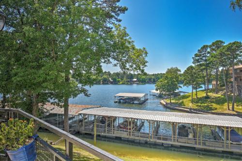 Apartamento Lakefront Hot Springs Condo With Patio And Pool!