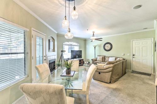 Apartamento Elegant Scottsdale Condo With Balcony And Pool!