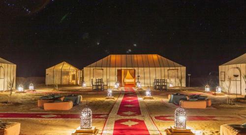 Shooting Stars Luxury Desert Camp