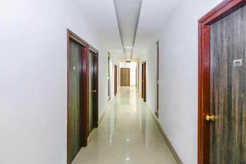 Oyo 28737 Hotel Mayur