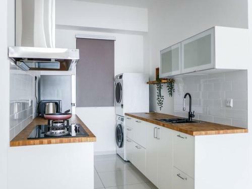 Apartamento Beacon Lena #seaview#rooftoppool#6pax#georgetown