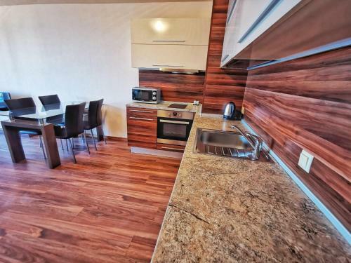 Seaview Apartment Kabakum Beach