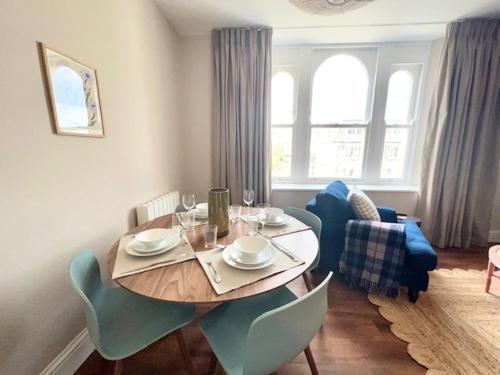 Redland Suites - Apartment 6