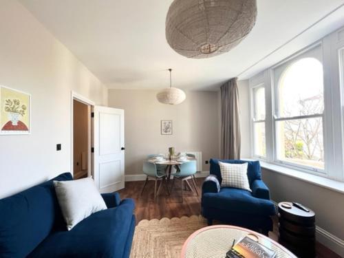 Redland Suites - Apartment 6