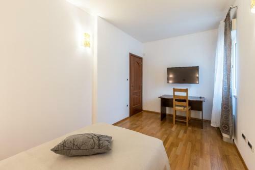 Apartments Lav & Lavica