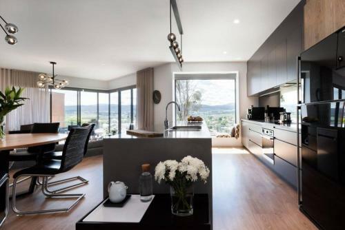 Apartamento Impressively Spacious, Modern And Convenient