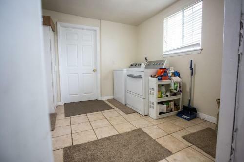 Spectacular 4br Home On 2 Acre Estate