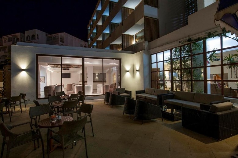 Hotel Tres Torres